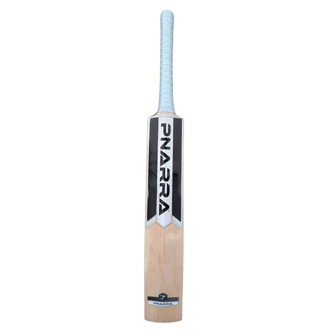 Professional-looking PNARRA Grade 3 Kashmir Willow cricket bat for practice and match play