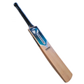 PNARRA Quantum Edition English Willow Bat sweet spot showcasing 7-10 straight grains