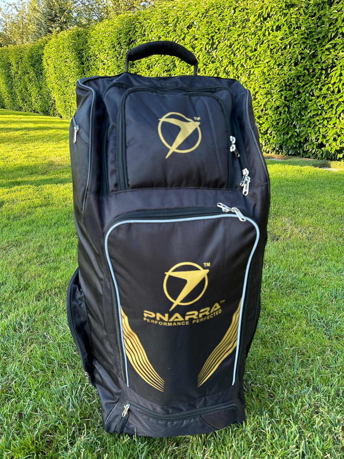 PNARRA Super-Max Cricket Kit Bag – Duffle with Wheels | Full Size